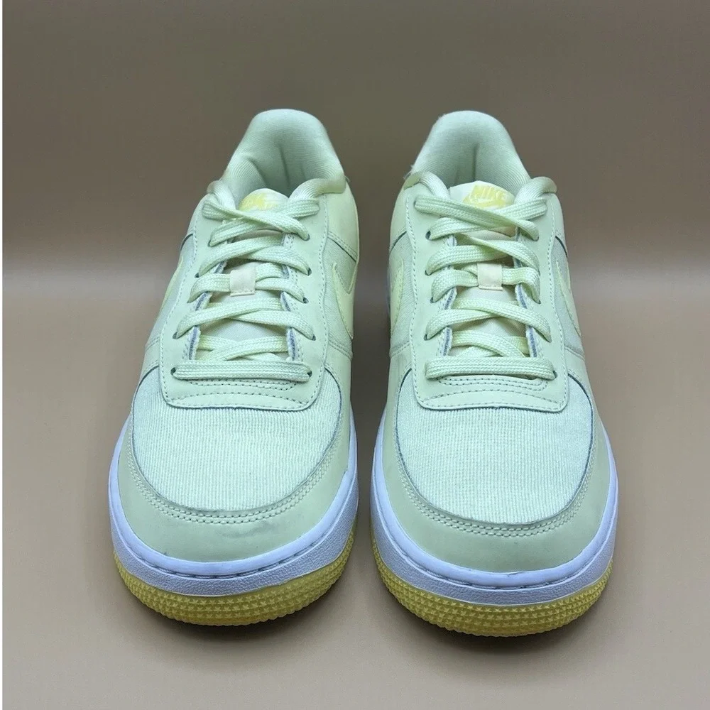 2018 Nike Air‎ Force 1 Low LV8 Yellow Lime - Youth Size 7 Women's Size 8.5 Used